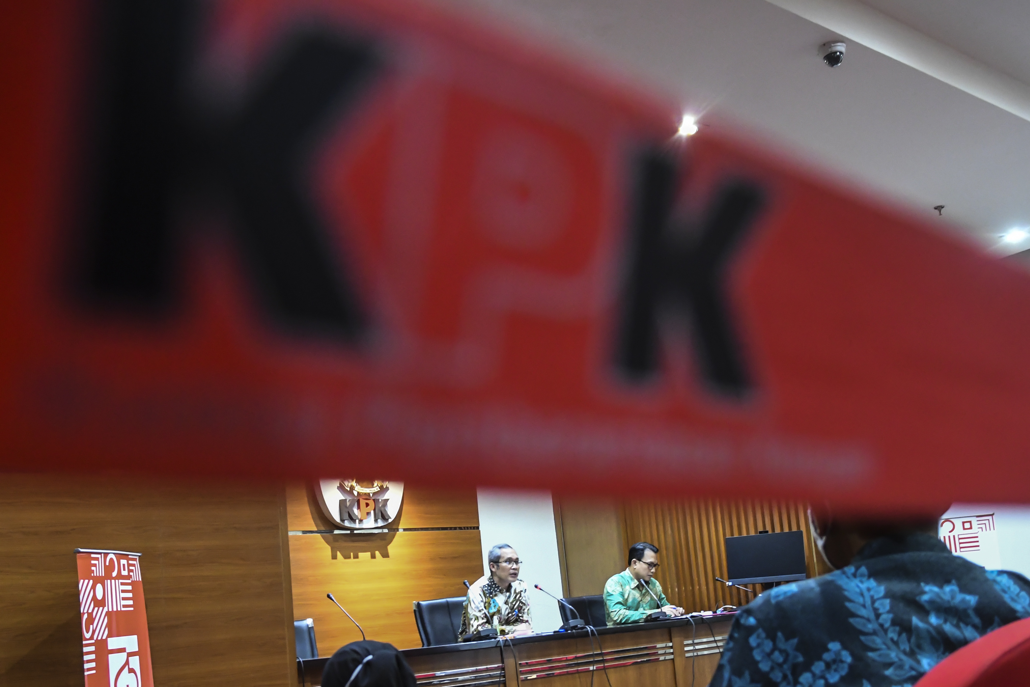KPK Disarankan Tunda Proses Hukum Calon Kepala Daerah