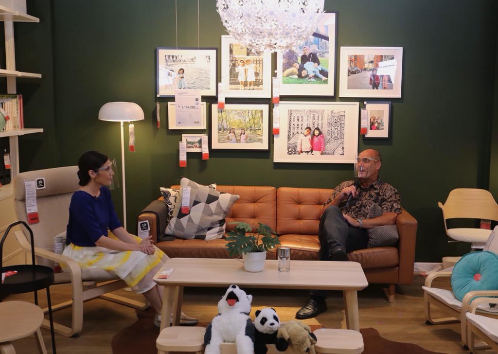 Pandemi covid-19 membuat masyarakat jadi terbiasa belanja online. 