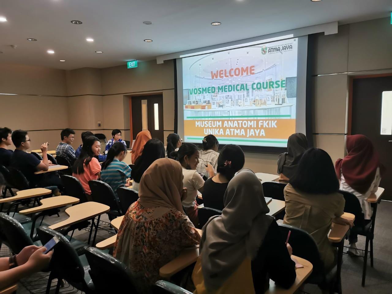 Mahasiswa kedokteran membutuhken usaha, kerja keras dan belajar tambahan.