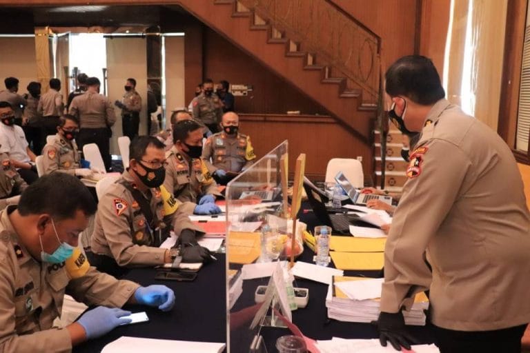 Kegiatan pengawasan dan pemeriksaan Itwasum Polri di Polda Jatim. 