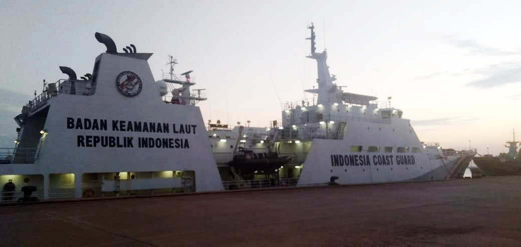 Kapal Negara Tanjung Datu 301 merupakan armada Badan Keamanan Laut (Bakamla/Indonesian Coast Guard) RI bersandar di Batam, Riau.