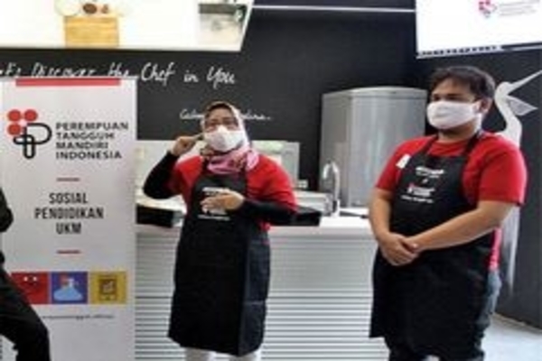 Usaha kuliner Steggo atau steak and egg on the go ambil bagian dalam pelatihan wirausaha berbasis kuliner di Jakarta, Sabtu (5/9).