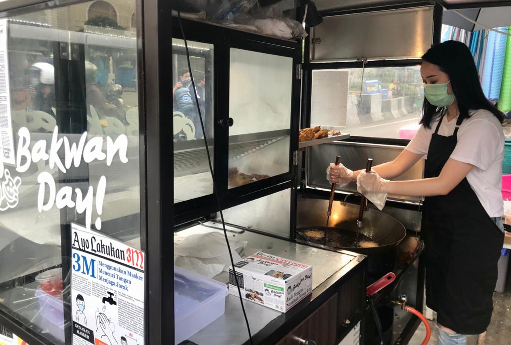 Berbisnis makanan saat ini menjadi salah satu pilihan sebagian orang untuk bertahan di masa pandemi covid-19.
