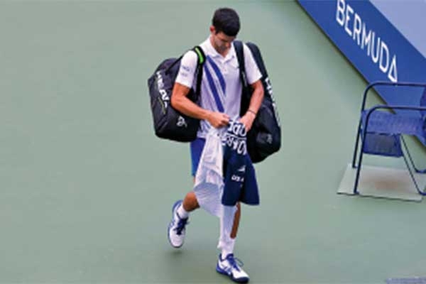 Djokovic Didenda dan Kehilangan Poin