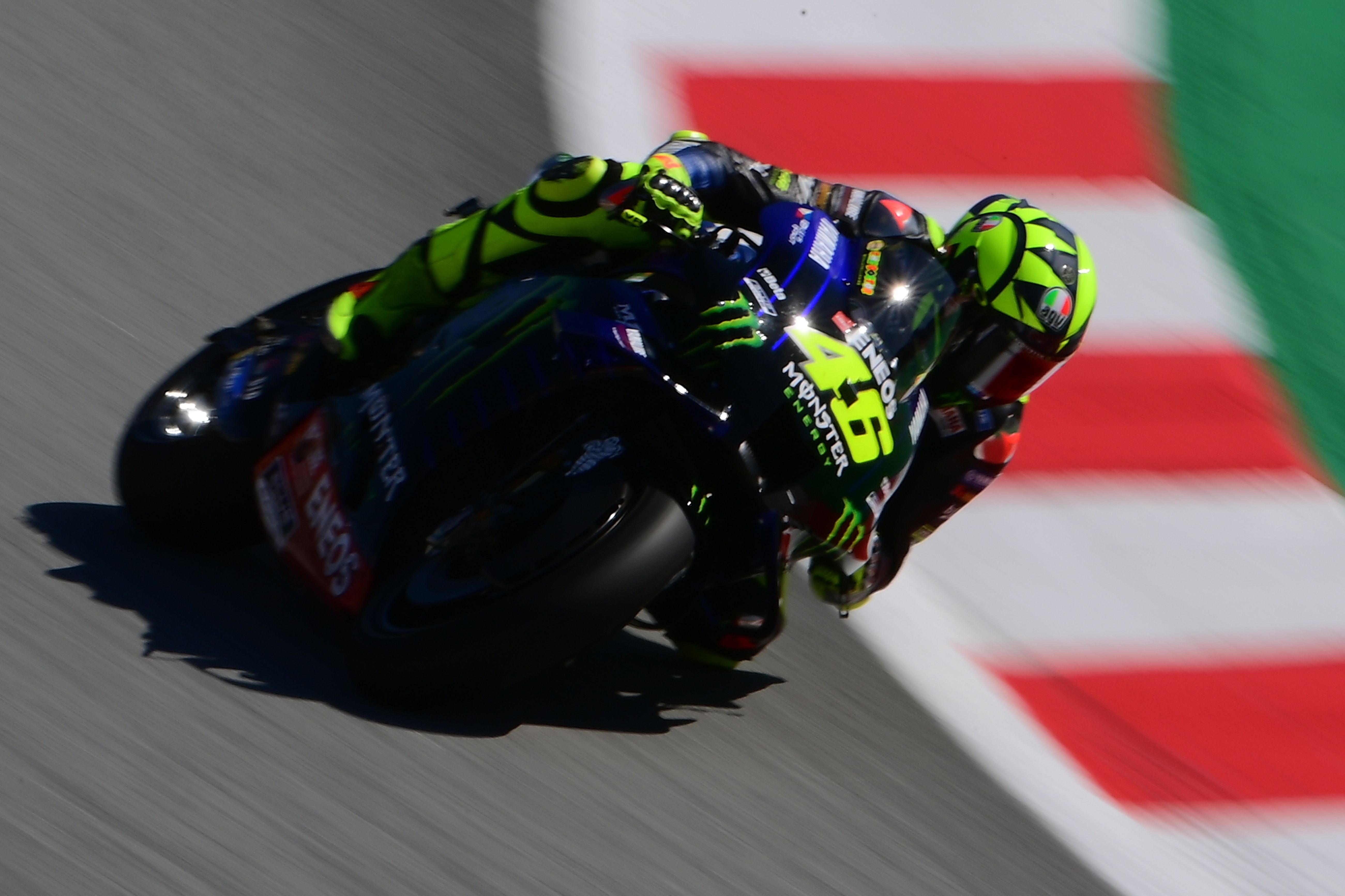Valentino Rossi saat membalap di Moto-GP di Sirkuit Catalunya, Barcelona, Sabtu (26/9/2020).  