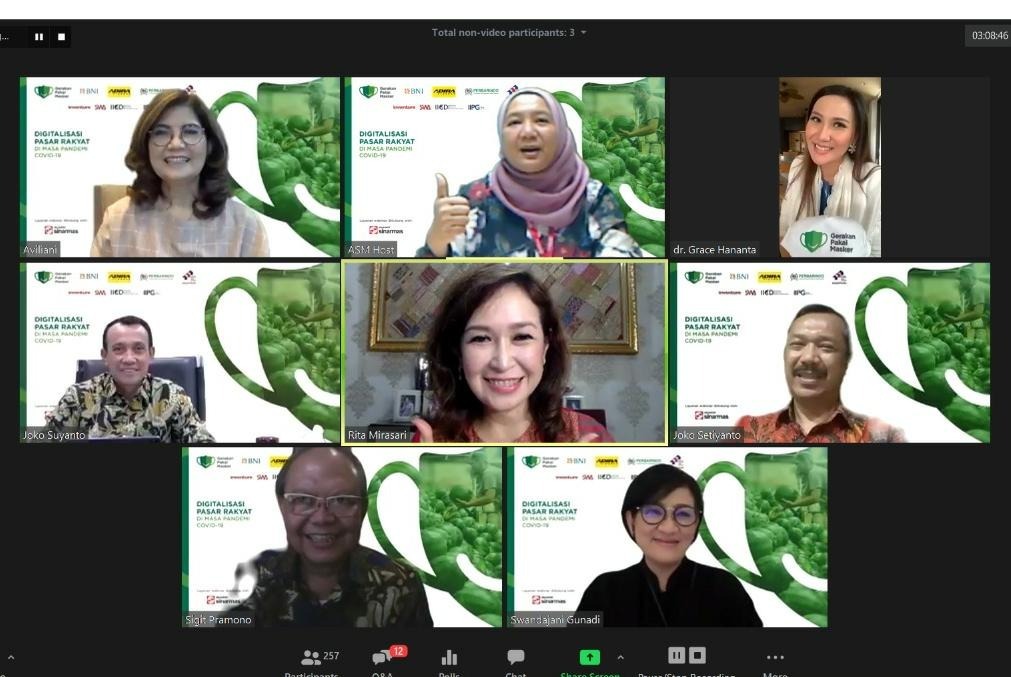 Webinar bertema Digitalisasi Pasar Rakyat di Masa Pandemi Covid-19.