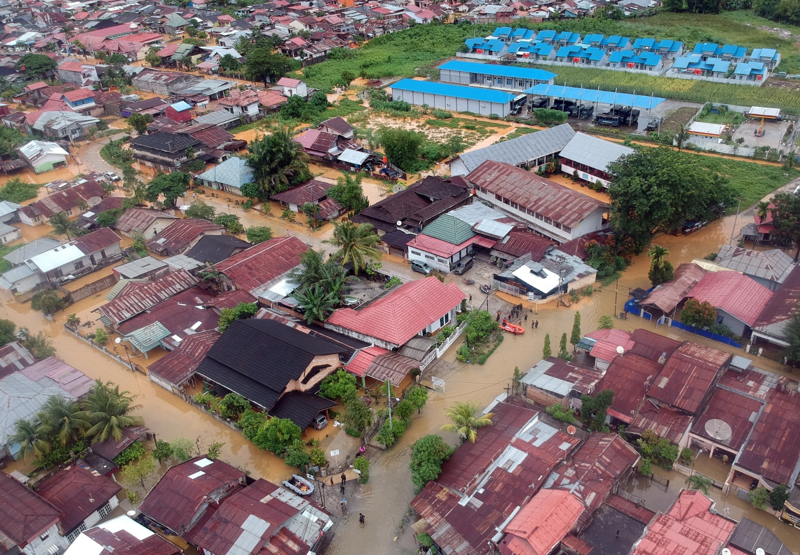 Foto udara banjir merendam rumah di Jondul Rawang, Kota Padang, Sumatera Barat, Kamis (10/9/2020)