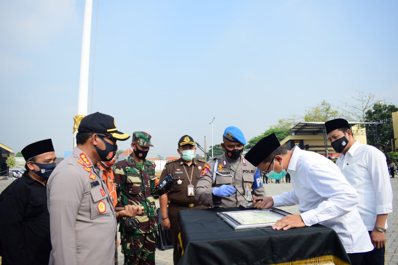  Polresta Sidoarjo menggelar deklarasi pilkada damai.
