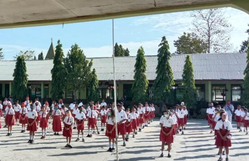 Siswa SDI Wairklau, Kelurahan Madawat, Kecamatan Alok, Kabupaten Sikka, Nusa Tenggara Timur