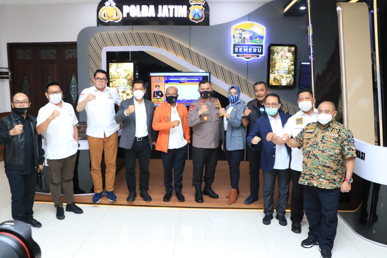 Komisi III DPR RI berkunkung ke Polda Jatim.