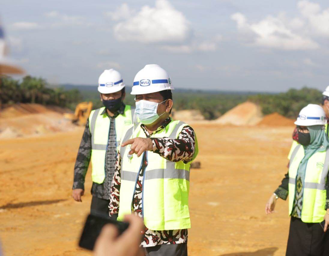 Pengerjaan proyek jalan tol Trans-Sumatra Pekanbaru-Padang terus berlanjut.