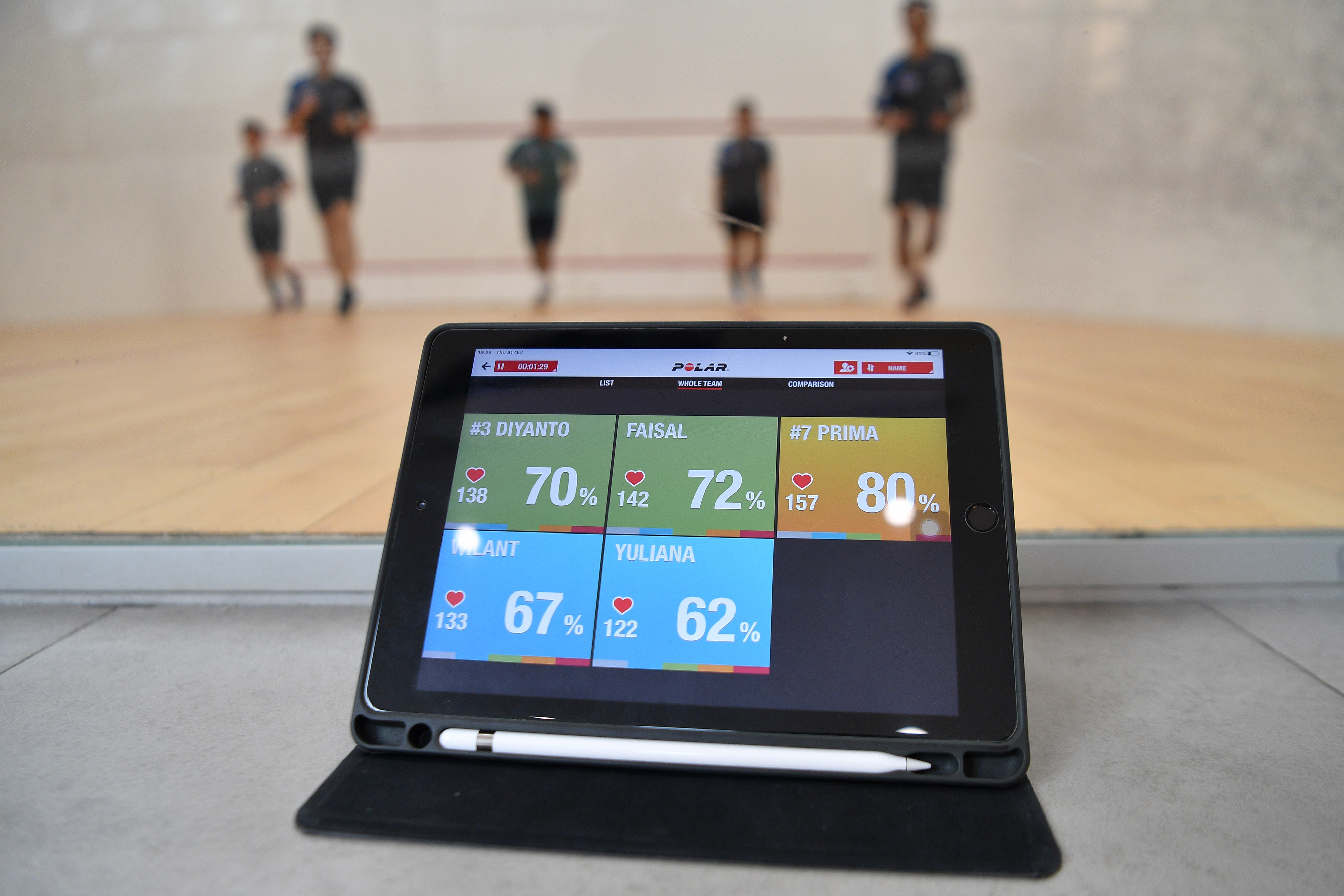 Timnas squash Indonesia melakukan pemanasan pada akhir tahun lalu untuk menghadapi SEA Games 2019.