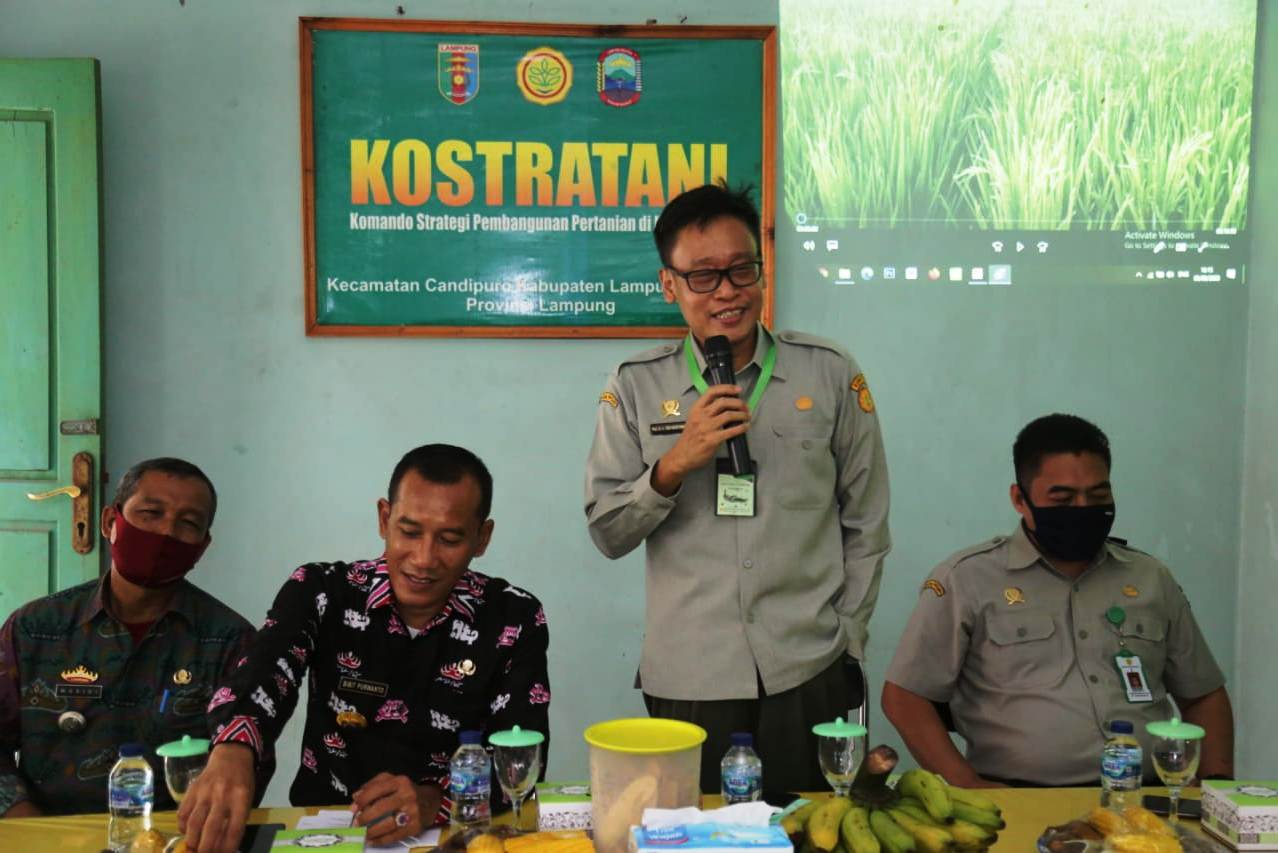 Kepala BPPSDMP Kementerian Pertanian, Dedi Nursyamsi (kedua dari kanan).