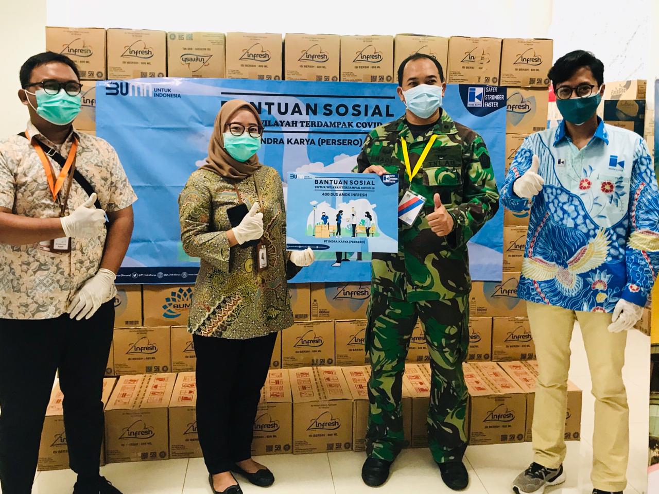 Penyerahan bantuan AMDK Infresh buatan BUMN