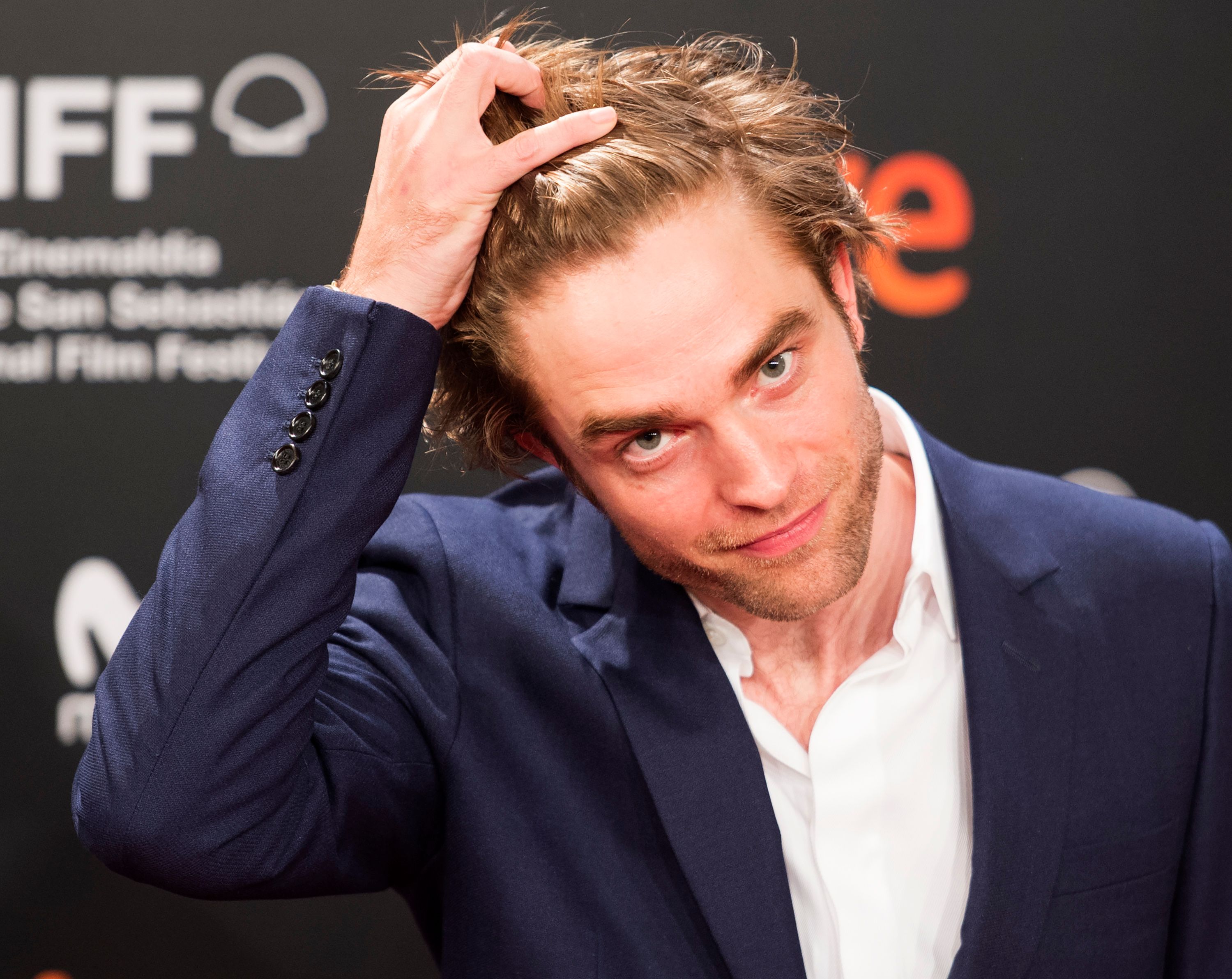 Robert Pattison Diduga Positif Covid, Syuting Film Batman Ditunda