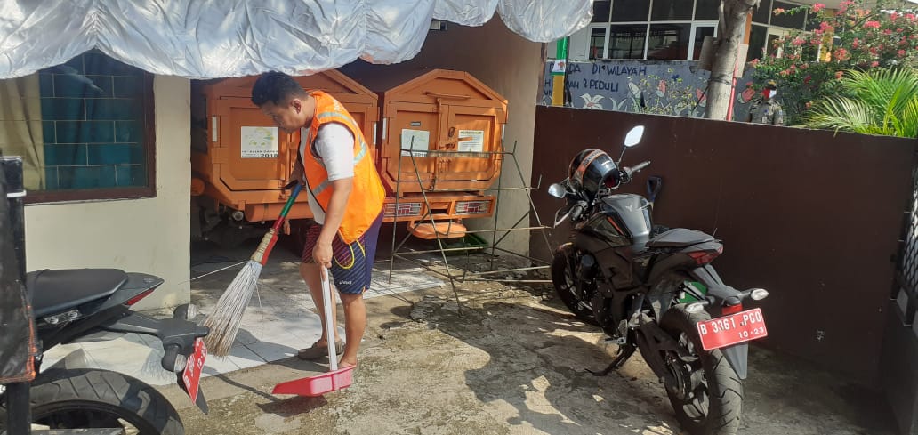 Razia Masker oleh Petugas Gabungan di Jakarta Barat.