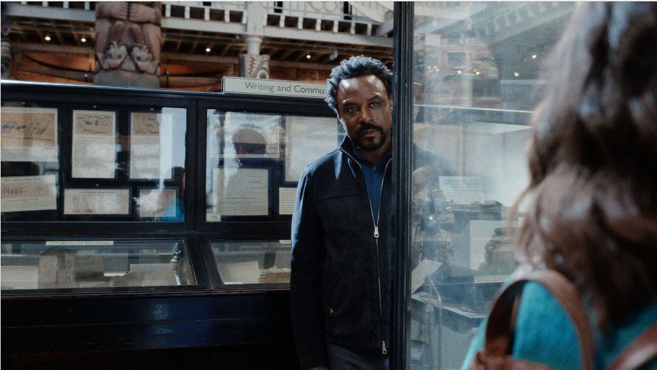 Cuplikan adegan dalam serial His Dark Materials.