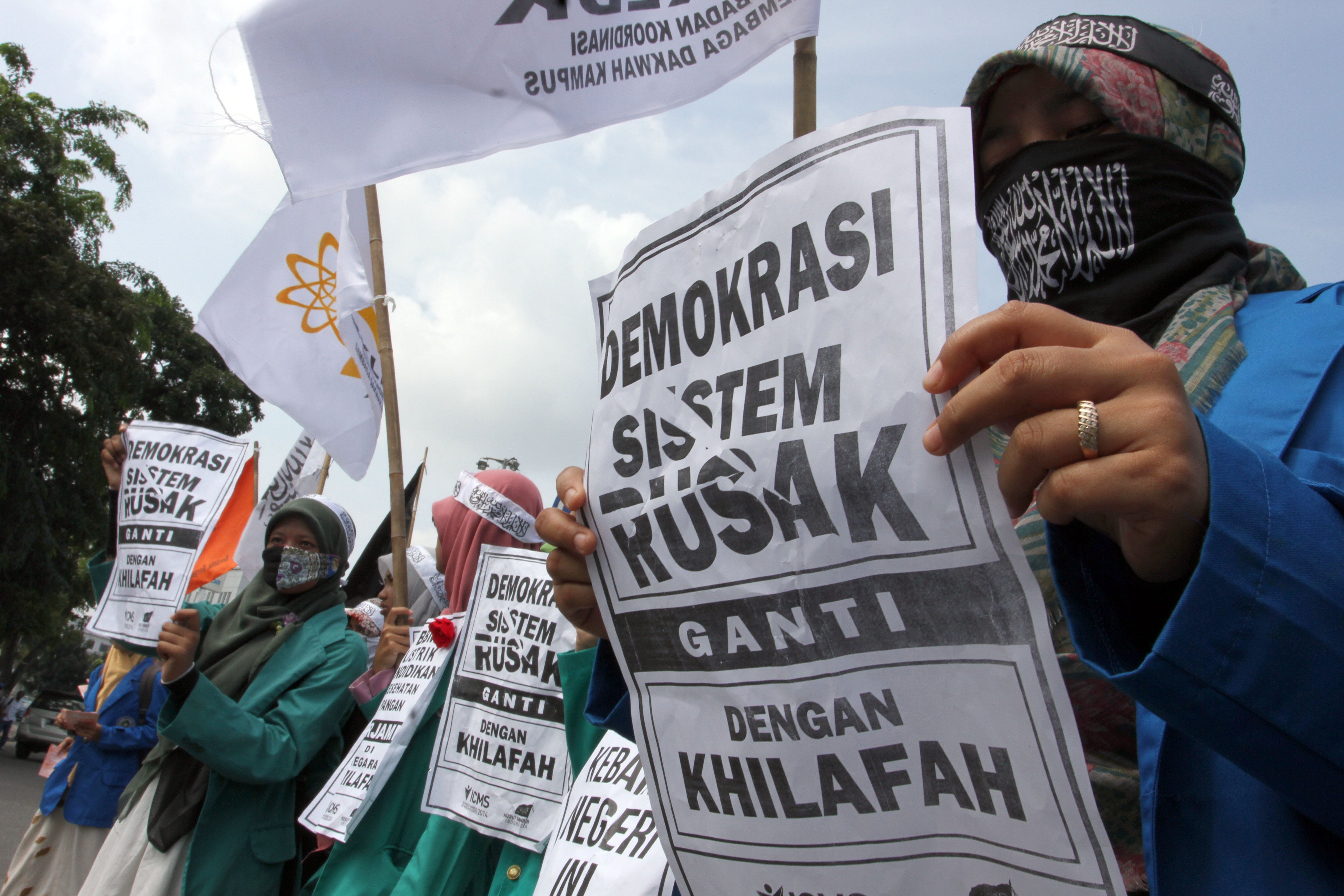 Kampanye Hizbut Tahrir Indonesia untuk menegakkan khilafah