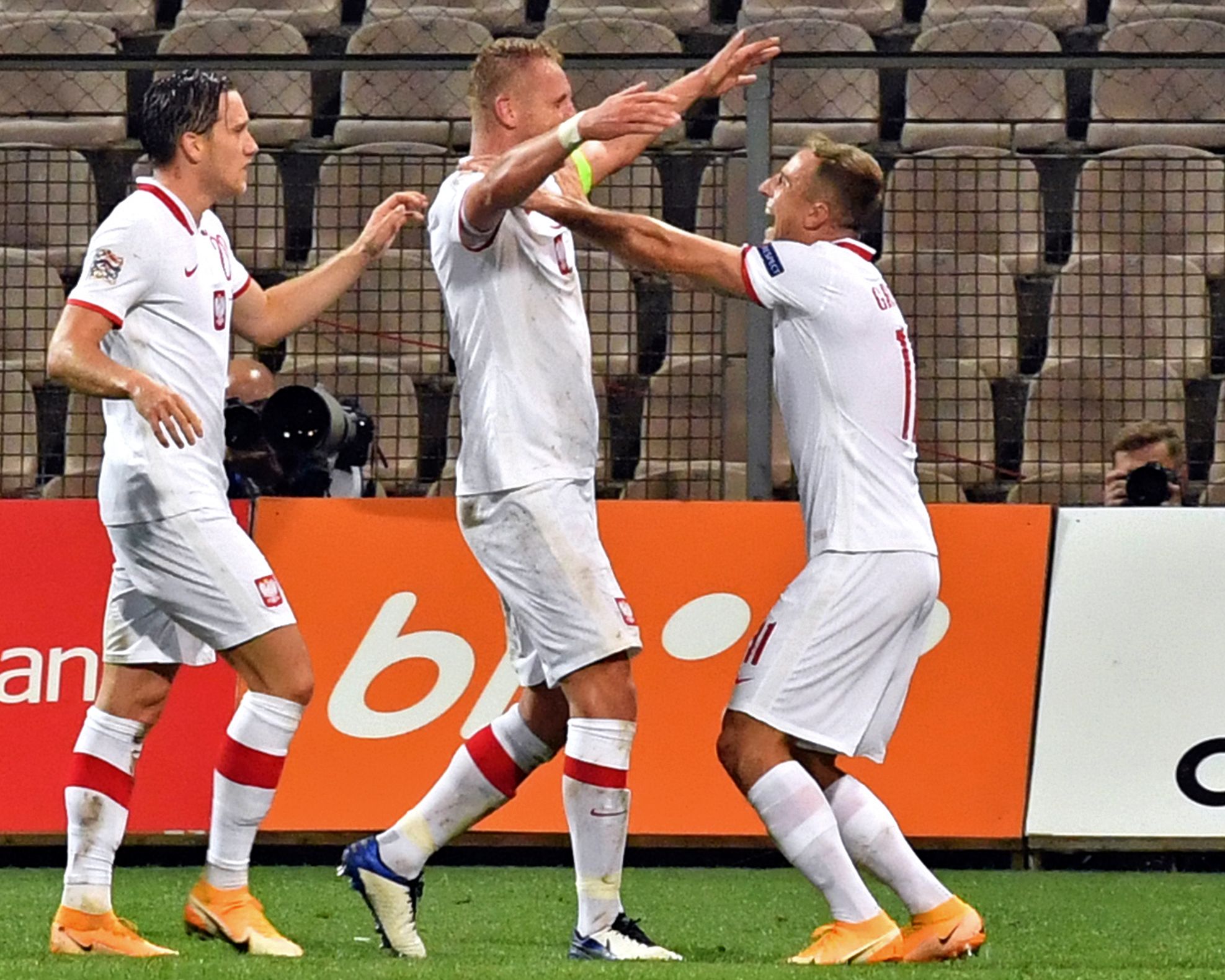 Pemain Polandia melakukan selebrasi usai mencetak gol ke gawang Bosnia di laga Liga Negara UEFA.