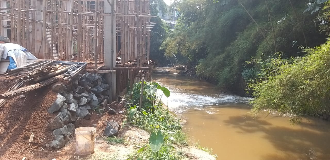 Bangunan liar di Sukmajaya, Depok