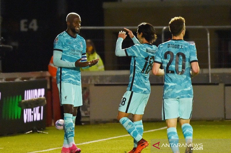 Liverpol menang telak 7-2 atas Lincoln City dalam putaran ketiga Piala Liga Inggris, Jumat dinihari (25/9) 