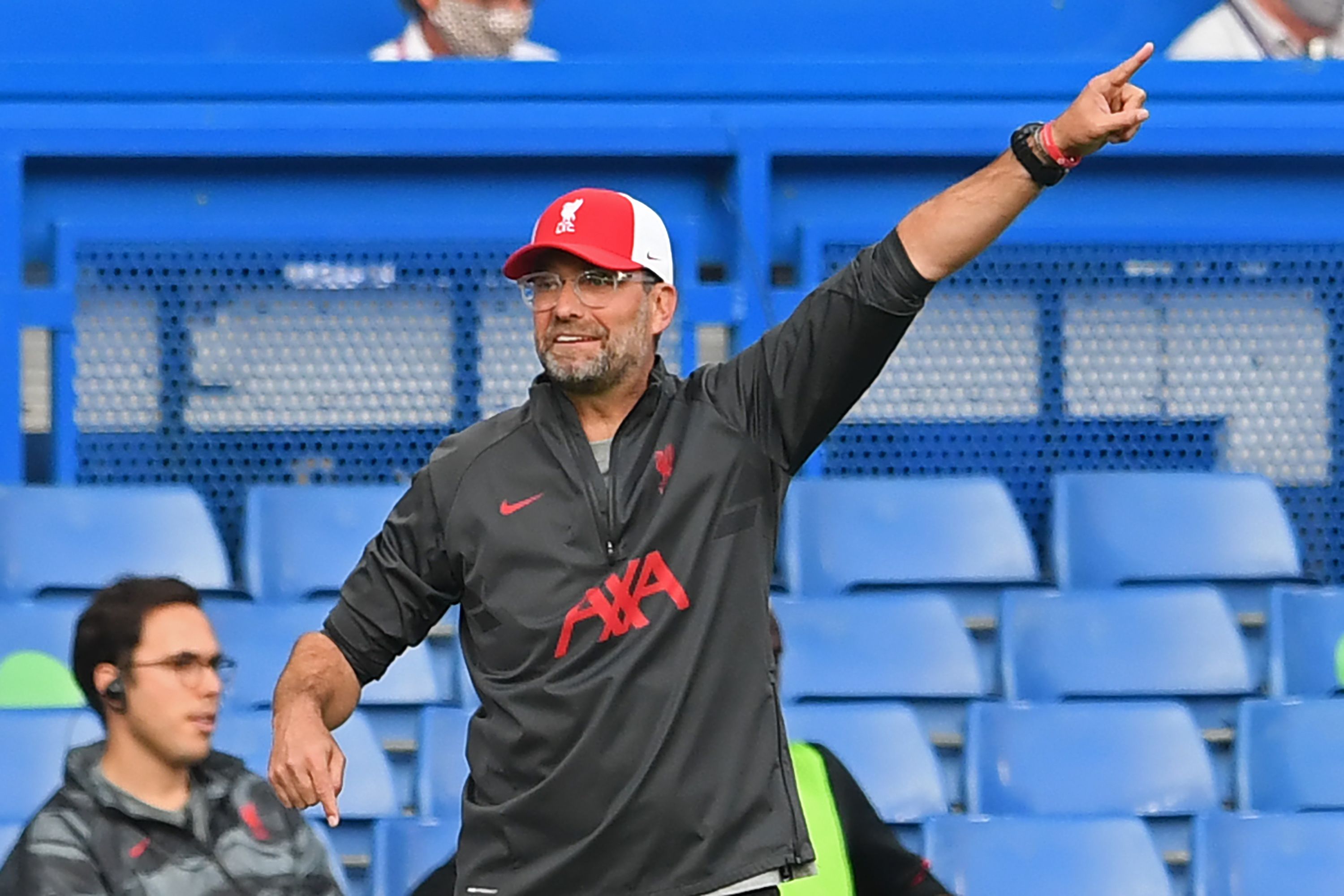 Pelatih Liverpool Juergen Klopp meraih nominasi untuk pelatih terbaik UEFA.