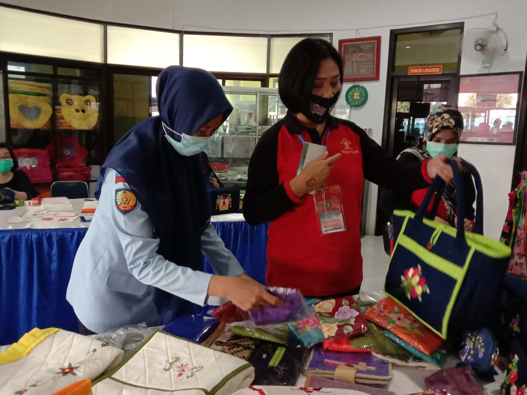 Hasil karya warga binaan Lapas Perempuan Tangerang