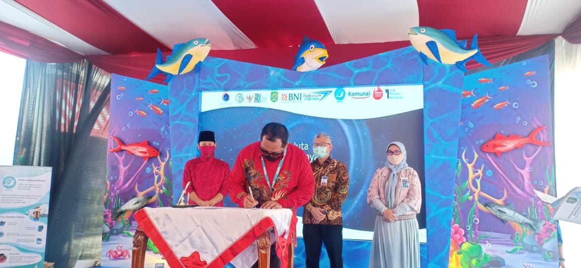 Bupati Trenggalek H Mochamad Nur Arifin meluncurkan Program Satu Juta Nelayan Berdaulat Trenggalek. 