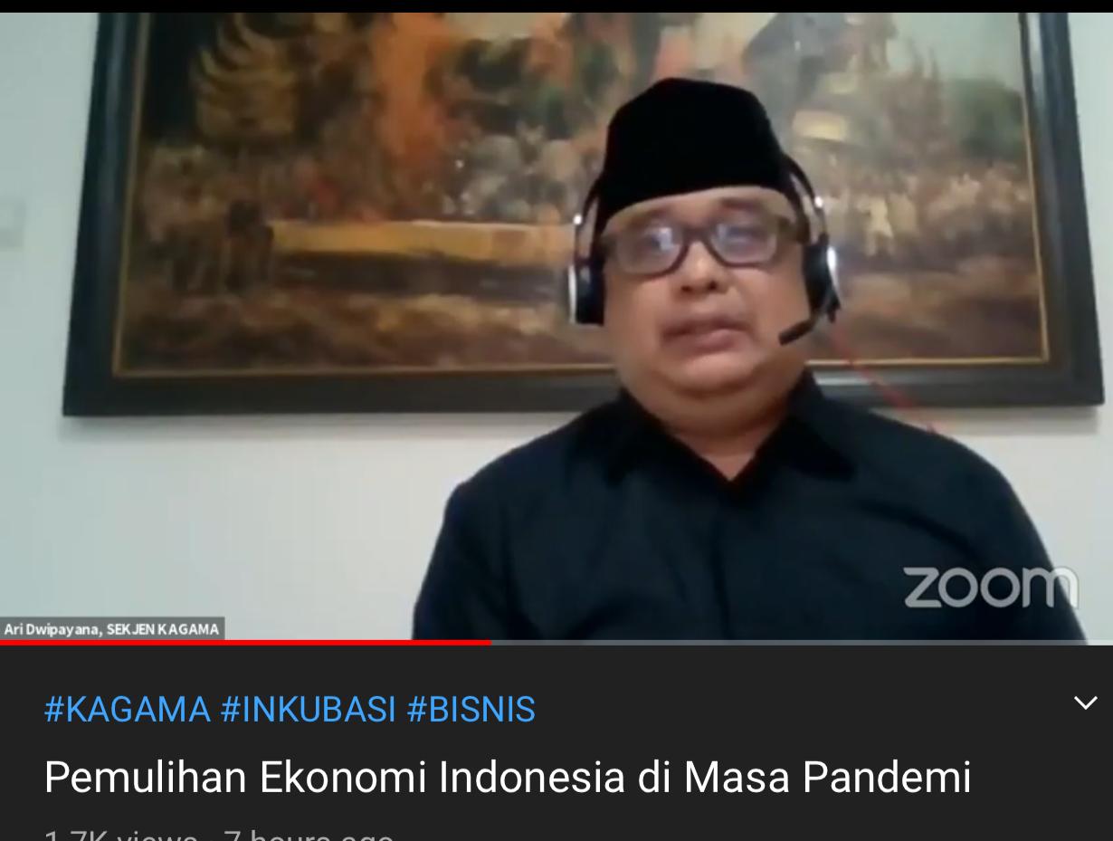 Koordinator Staf Khusus Presiden Ari Dwipayana dalam webinar Kagama Inkubasi Bisnis