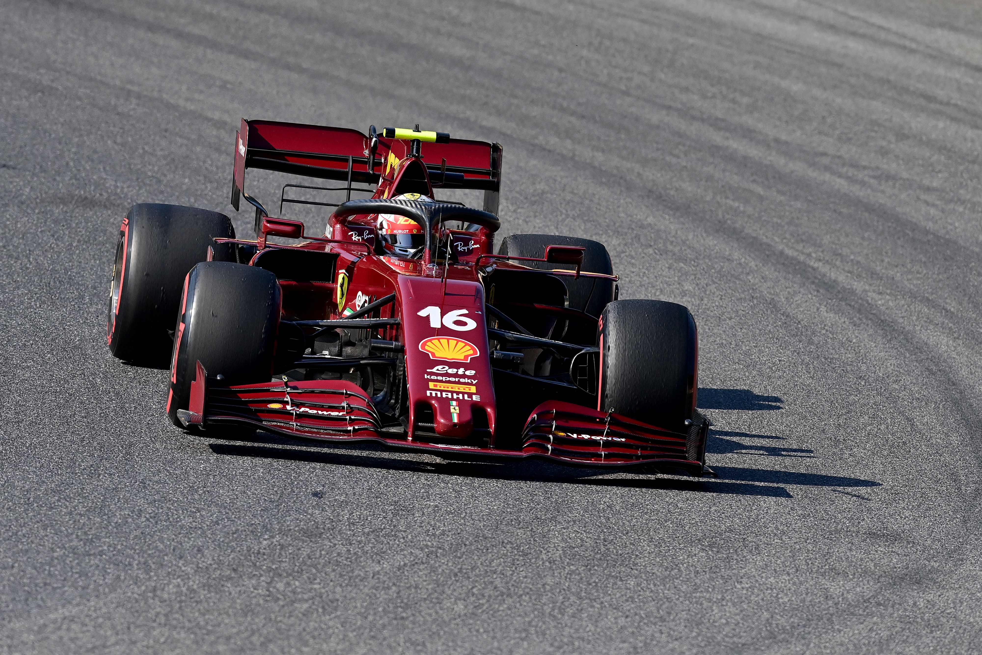 Ferrari tidak Bisa Bersaing di Kandang Sendiri