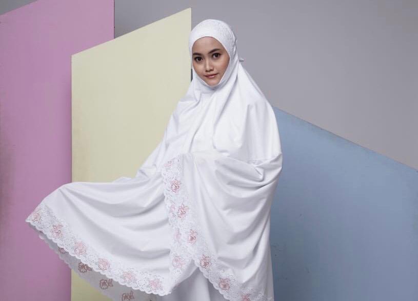 Produsen mukena asal Malaysia, Telekung Siti Khadijah (SK) mencoba memanfaatkan potensi pasar di Indonesia.