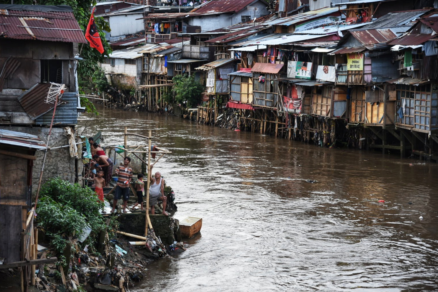 Potret permukiman di bantaran Sungai Ciliwung.