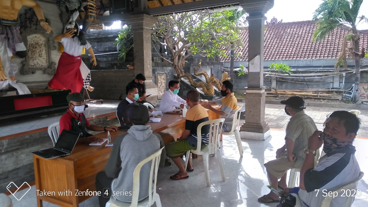 Pembagian BLT oleh Dinas Sosial Pemkot Denpasar