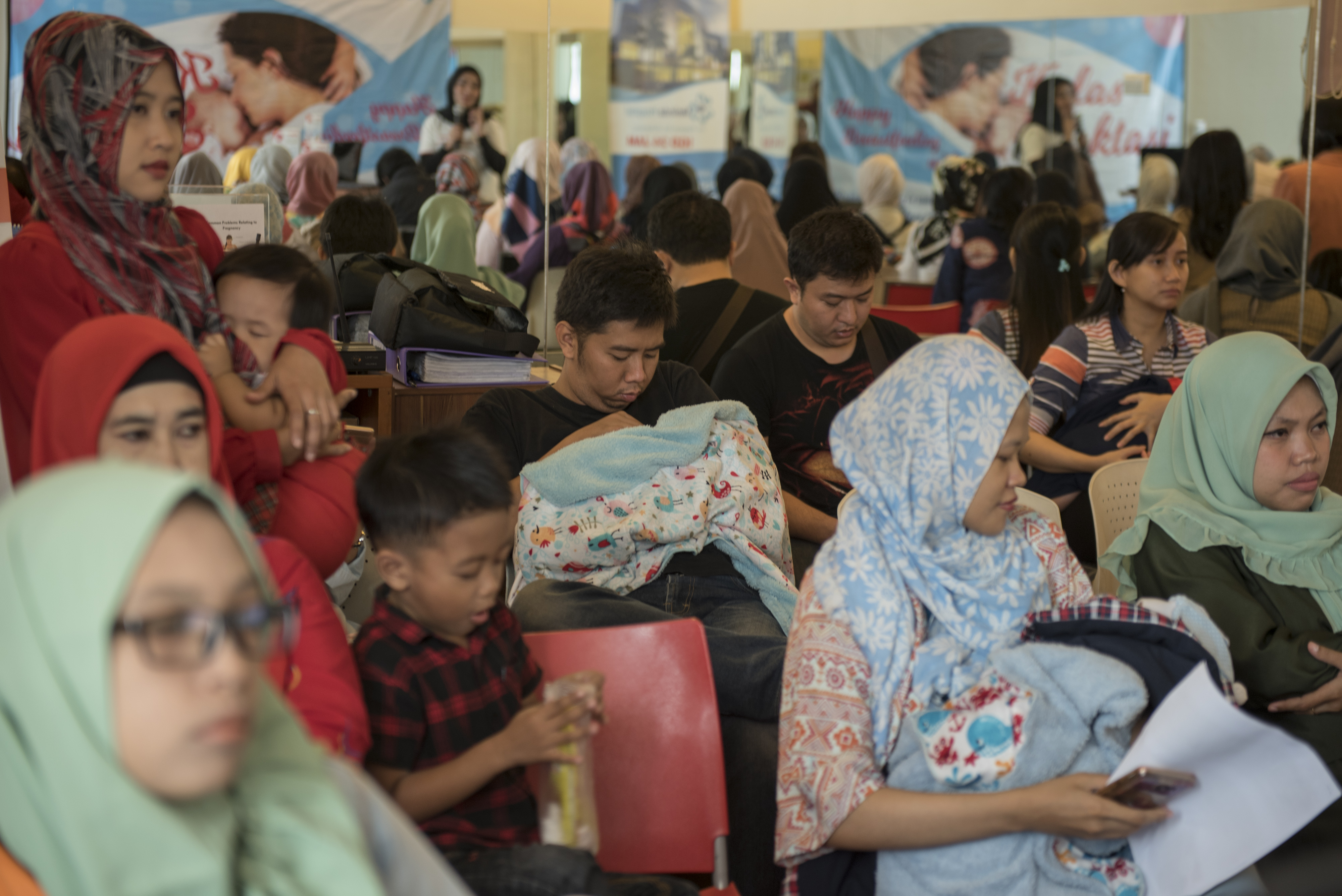 PEMENUHAN PEMBERIAN ASI EKSLUSIF: Sejumlah orang tua mengikuti Kelas Laktasi dan pentingnya Air Susu Ibu (ASI) di Melinda Hospital, Bandung,