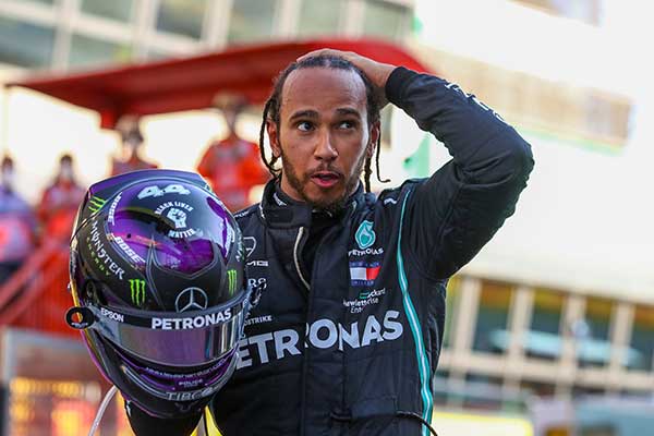Pembalap Mercedes Lewis Hamilton