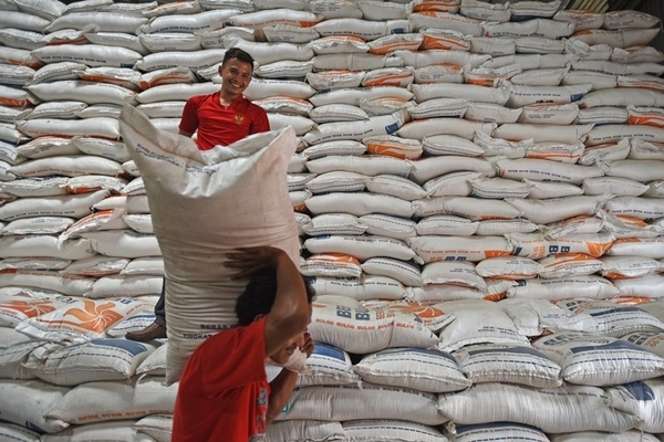 Ilustrasi -- Stok Beras Bulog