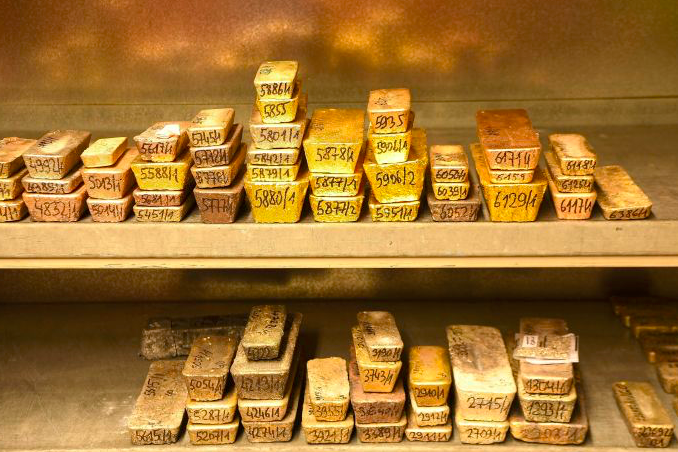 Harga Emas 24 Karat Stagnan di Rp1 juta per Gram