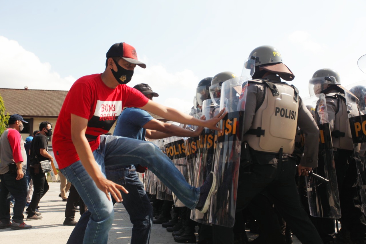 Simulasi pengamanan Pilkada 2020 yang digelar Polres Klaten.