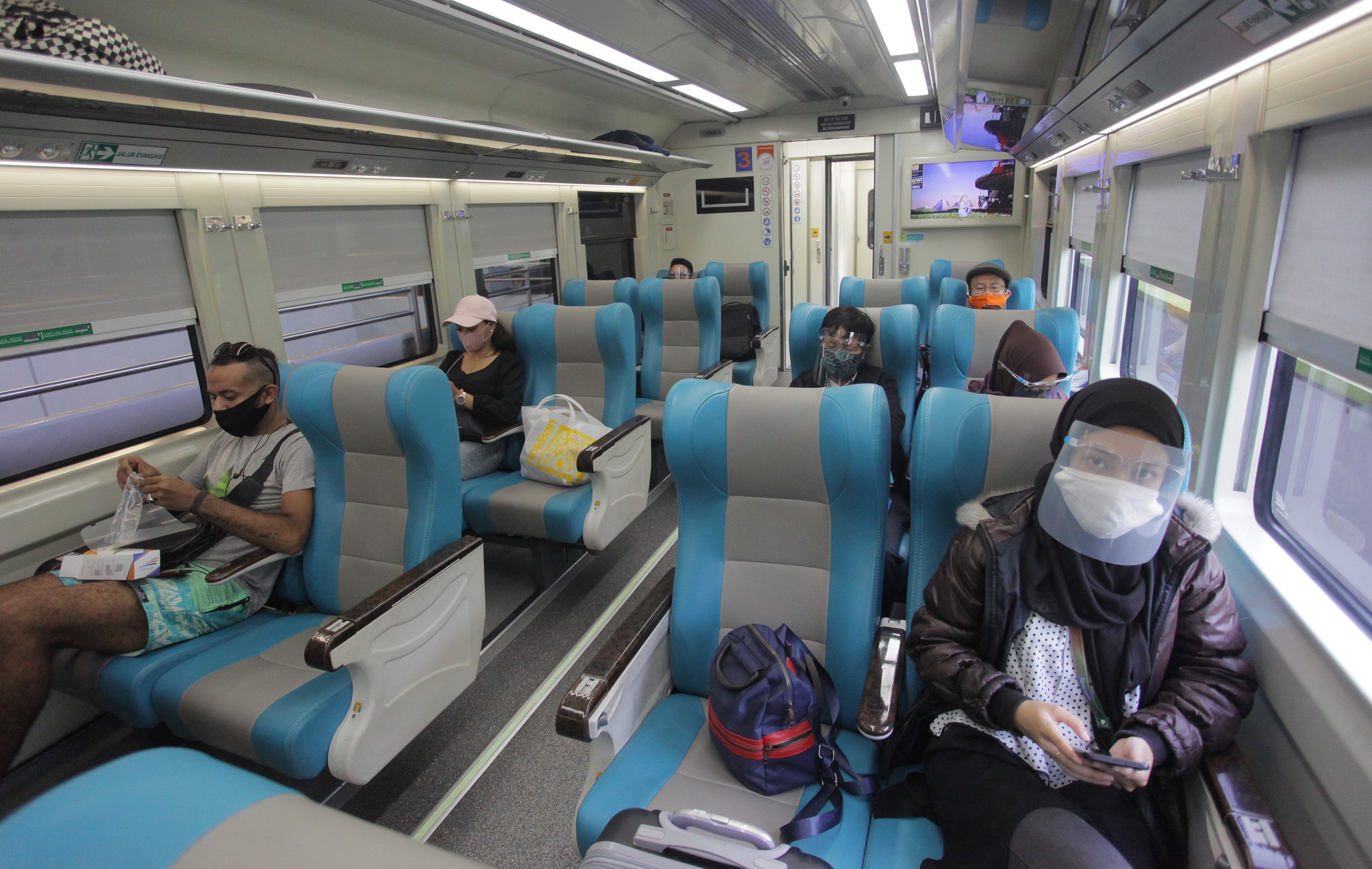 Penerapan protokol kesehatan di Kereta api