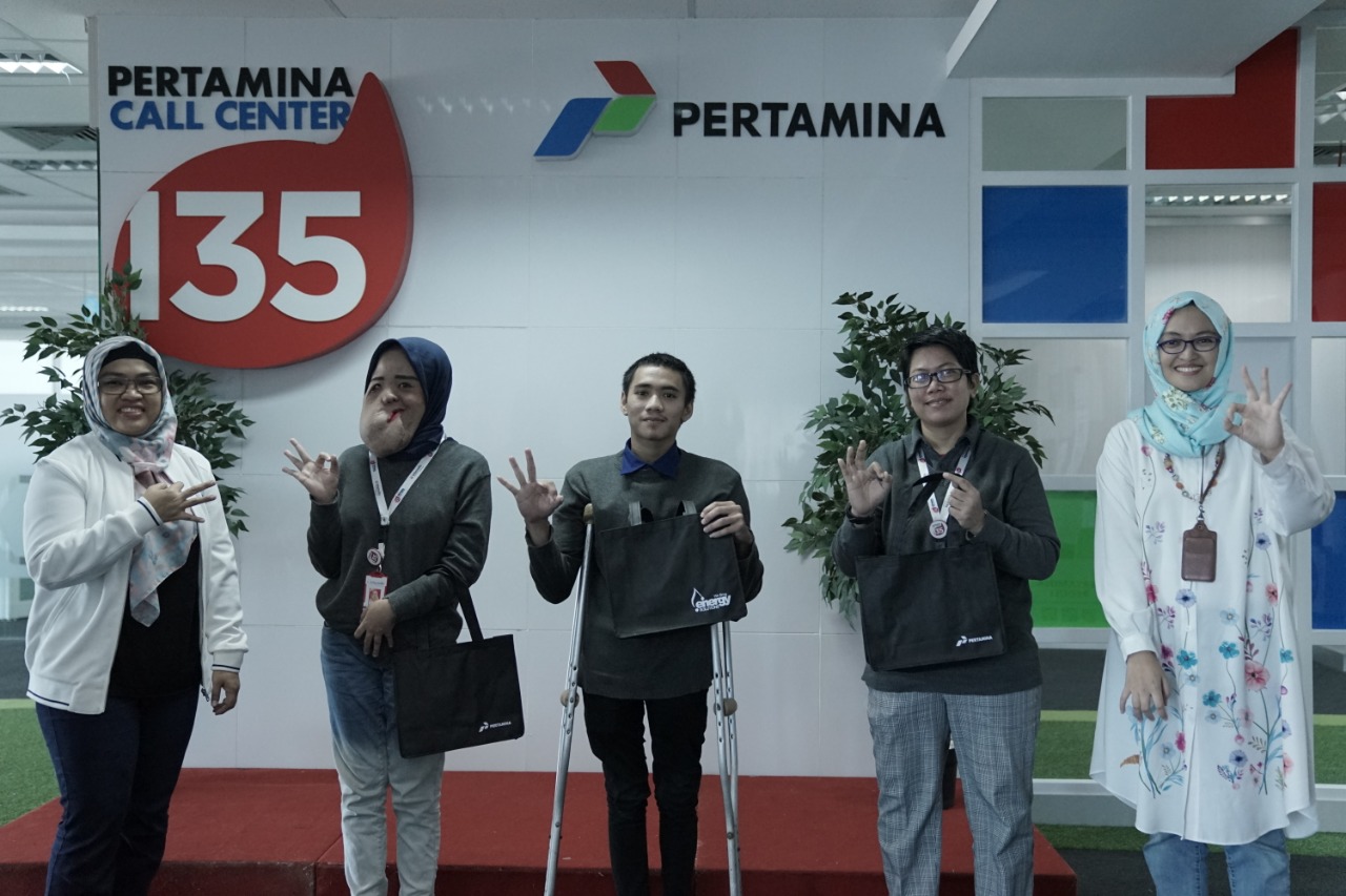 Miata Oktavarina, operator Pertamina 135 di Bandung yang meraih apresiasi penghargaan dan mendapat Pertamina Peduli.