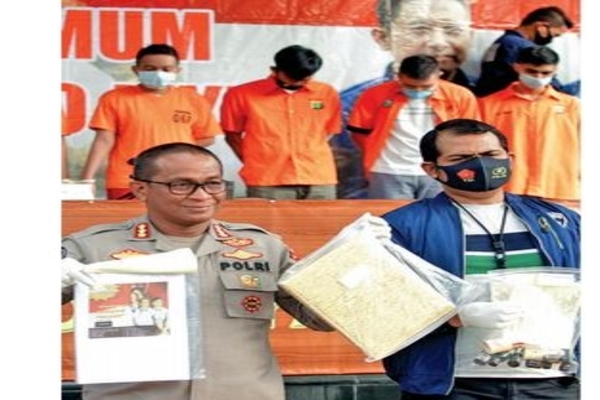Polisi ungkap kasus pesta seks sejenis 
