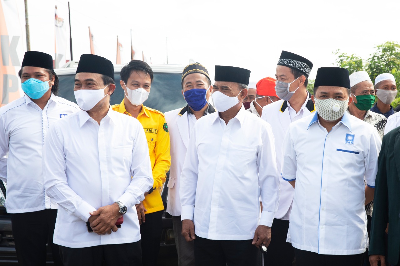 Hasil survei menyatakan pasangan Calon Bupati dan Wakil Bupati Tanah Bumbu, Zairullah Azhar-Muhammad Rusli atau ZR unggul. 