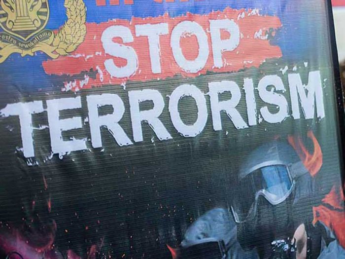 ilustrasi melawan terorisme
