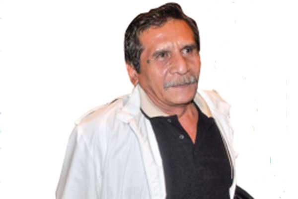 Aktor senior Piet Pagau