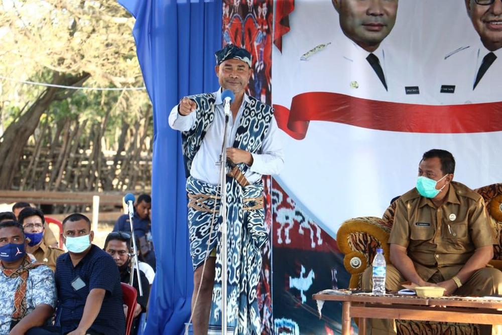 Gubernur NTT Viktor Laiskodat menyampaikan sambutan saat kunjungan kerja ke Kabupaten Sumba Timur, Rabu (9/9/2020)
