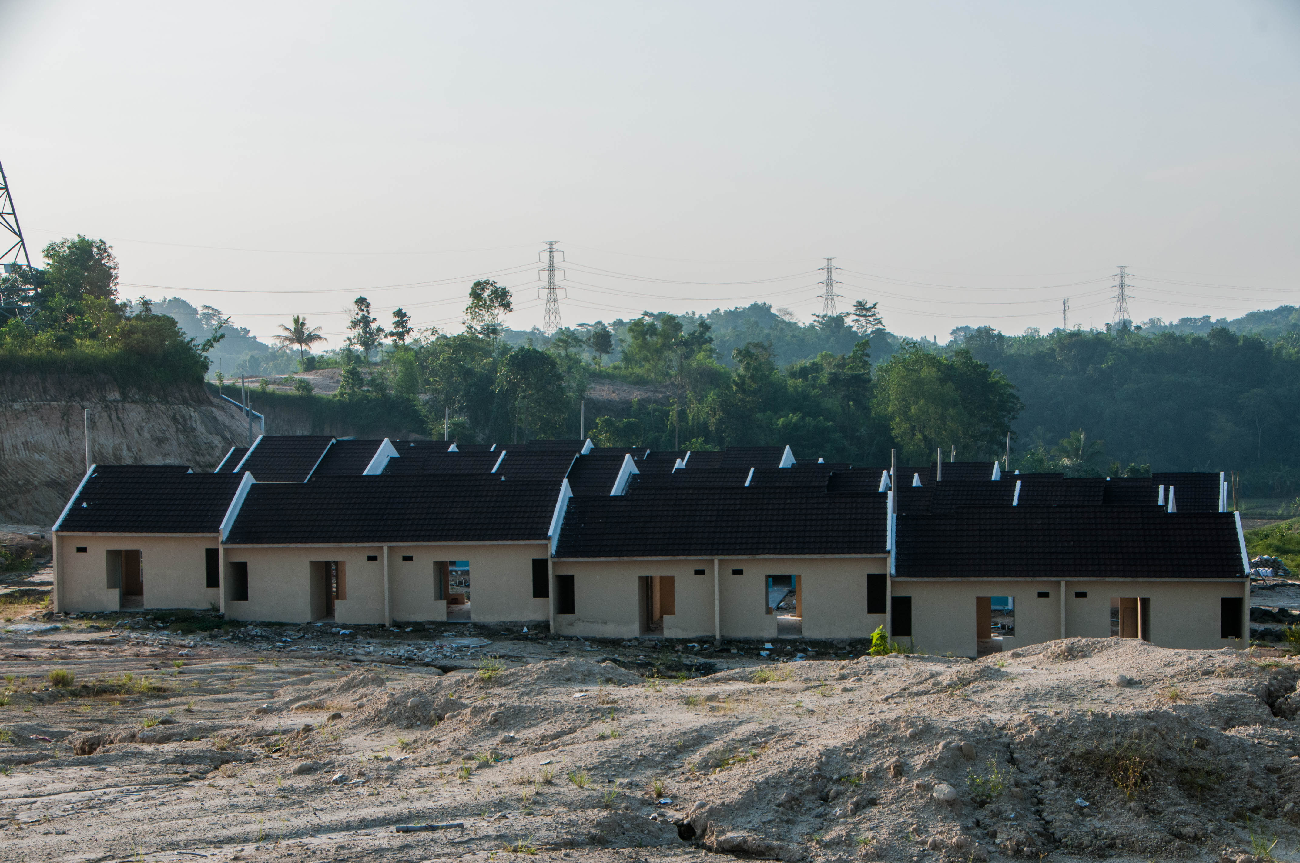 Maraknya kasus kepailitan yang menimpa sejumlah per­usahaan pengembang properti nasional menambah persoalan baru di tengah pandemi covid-19.