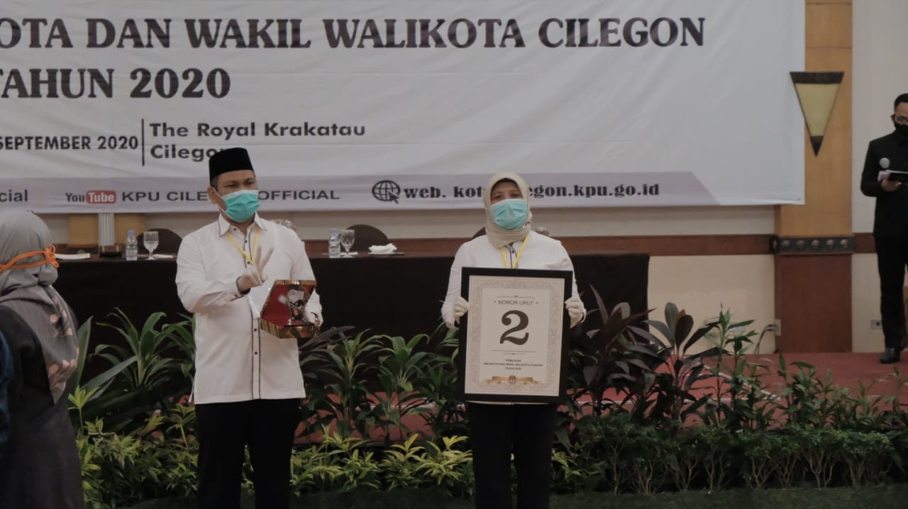 PASANGAN calon walikota dan wakil walikota, Ratu Ati Marliati dan Sokhidin 
