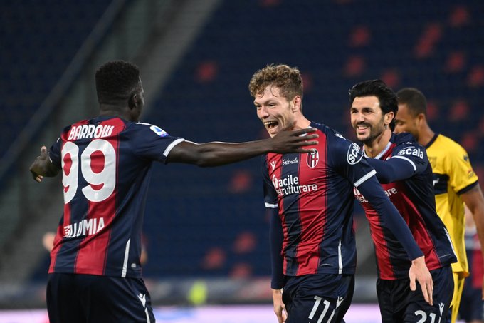 Pemain Bologna melakukan selebrasi usai mencetak gol ke gawang Parma.