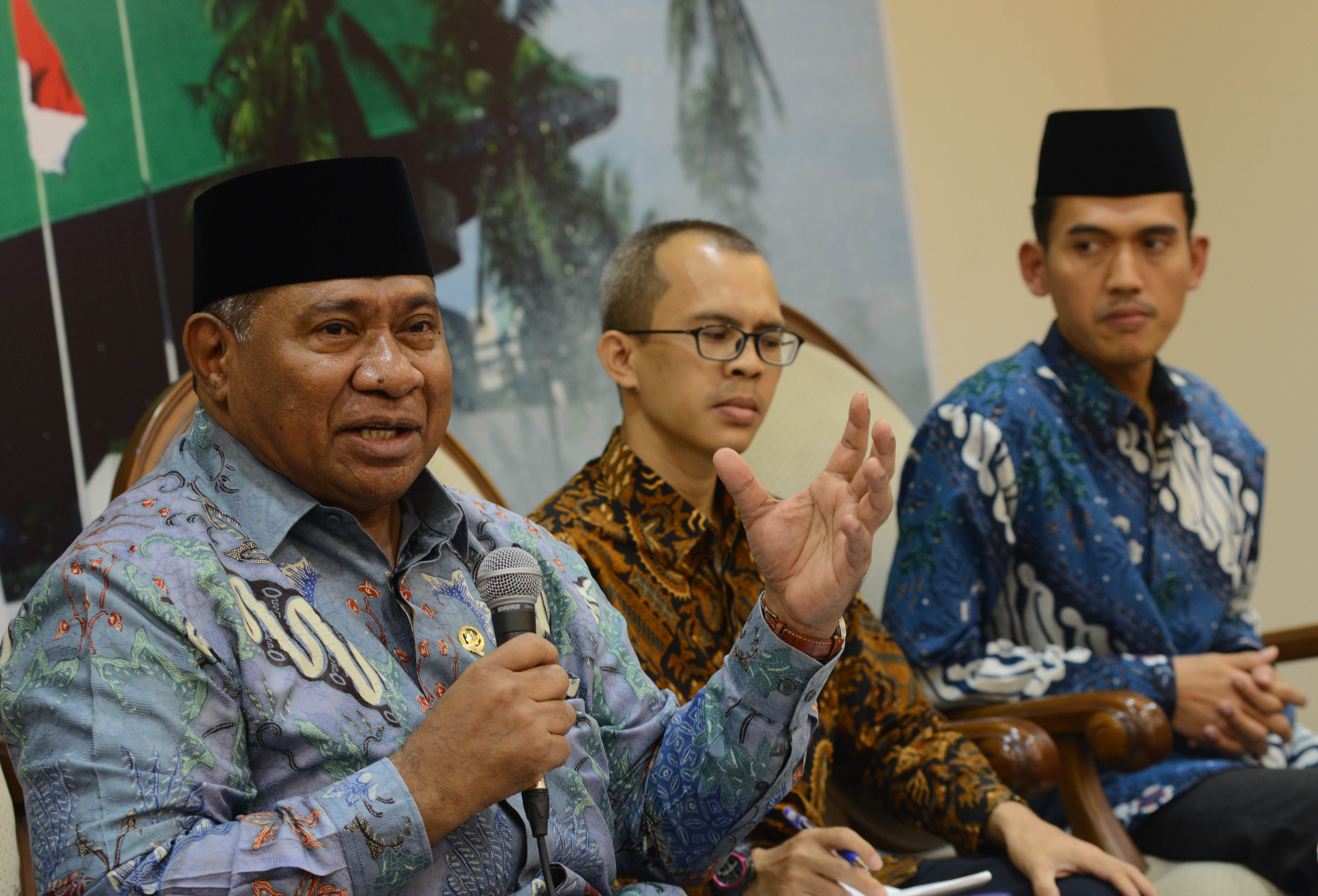 Anggota Badan Legislasi (Baleg) DPR RI Ali Taher (kiri)