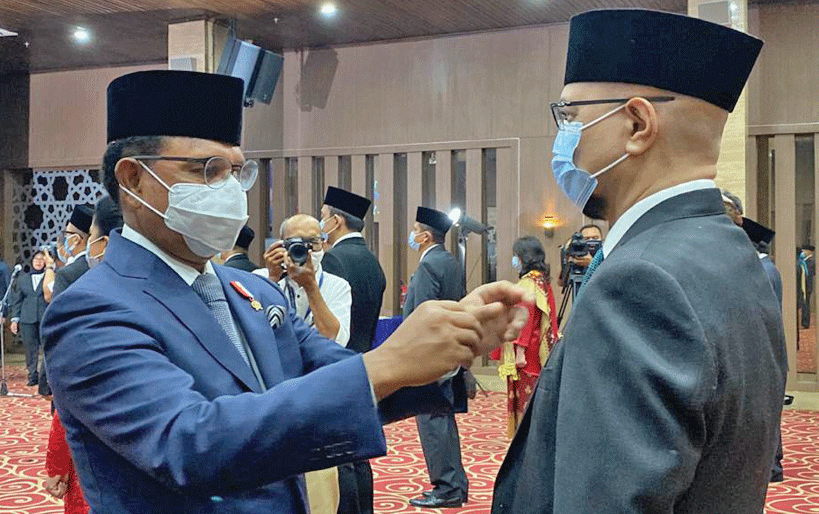 Dua Jurnalis Senior Metro TV Raih Satya Lencana Wira Karya